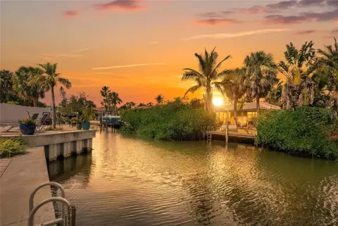 353 Avenida Leona, Sarasota, FL 34242