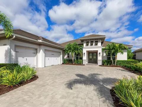 8556 Pavia Way, Lakewood Ranch, FL 34202