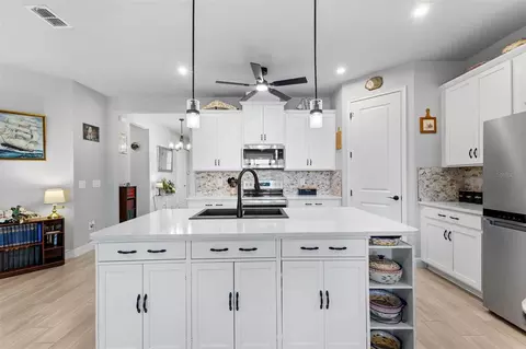 Kitchen - 5311 124th Ave E, Parrish, FL 34219 photo 1 of 5