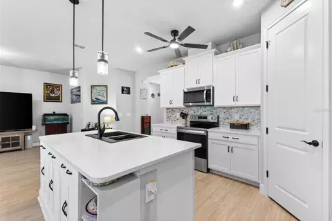 Kitchen - 5311 124th Ave E, Parrish, FL 34219 photo 3 of 5