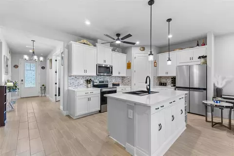 Entry Way - 5311 124th Ave E, Parrish, FL 34219 photo 4 of 6
