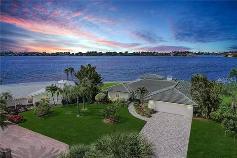 7692 Cove Ter, Sarasota, FL 34231
