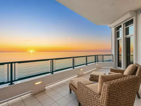 655 Longboat Club Rd #1PH, Longboat Key, FL 34228