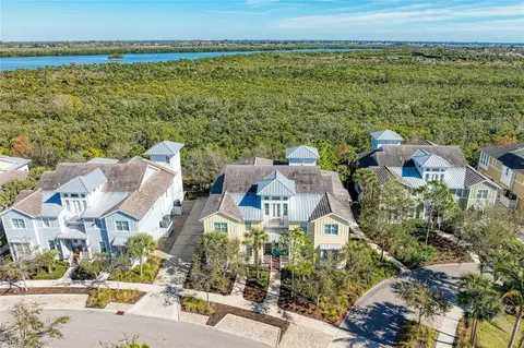 267 Sapphire Lake Dr #202, Bradenton, FL 34209