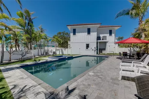 803 Gladiolus St, Anna Maria, FL 34216