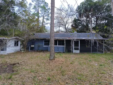 5604 Riverside Dr, Yankeetown, FL 34498