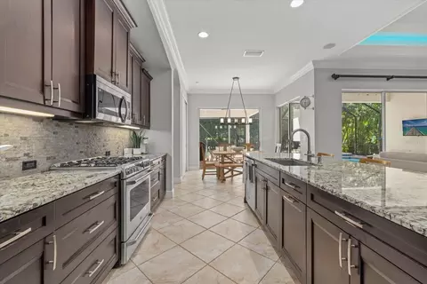 Kitchen - 4727 Balboa Park Loop, Bradenton, FL 34211 photo 4 of 5