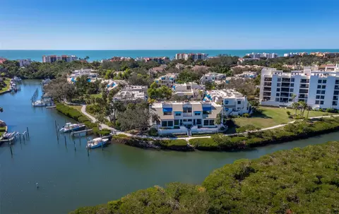1918 Harbourside Dr #902, Longboat Key, FL 34228