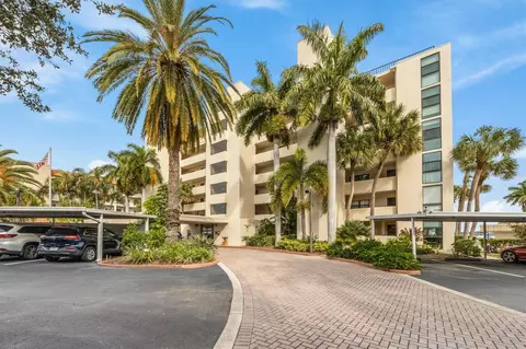 1510 1st Ave W #302, Bradenton, FL 34205
