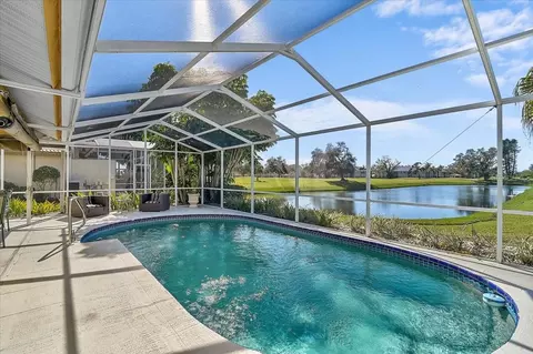 Exterior - 4640 Peridia Blvd E, Bradenton, FL 34203 photo 5 of 14