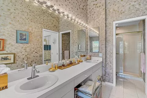 Bath - 4640 Peridia Blvd E, Bradenton, FL 34203 photo 2 of 3