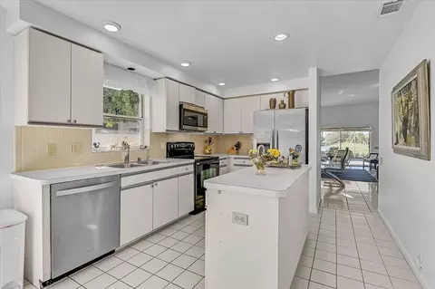 Kitchen - 4640 Peridia Blvd E, Bradenton, FL 34203 photo 1 of 4