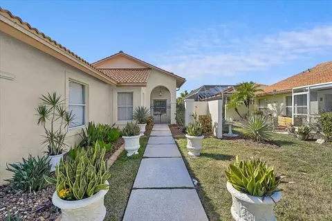 Exterior - 4640 Peridia Blvd E, Bradenton, FL 34203 photo 3 of 14