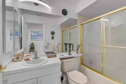 Bath - 4640 Peridia Blvd E, Bradenton, FL 34203 photo 3 of 3