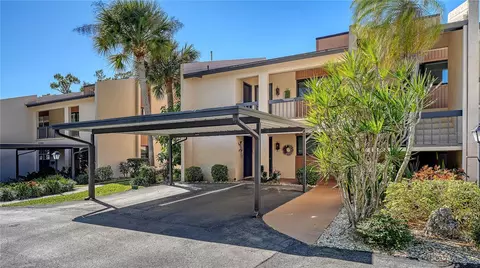 2448 Clubhouse Dr #201, Sarasota, FL 34232