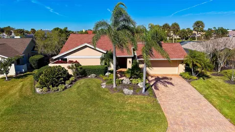 3941 Prairie Dunes Dr, Sarasota, FL 34238