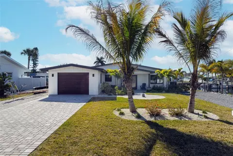 401 28th St, Holmes Beach, FL 34217