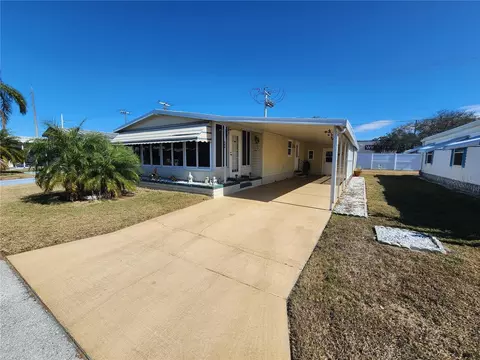 808 53rd Ave E #9, Bradenton, FL 34203