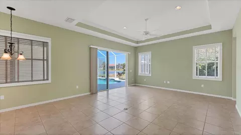 Living - 6207 46th Ct E, Bradenton, FL 34203 photo 3 of 8