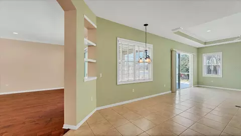 Living - 6207 46th Ct E, Bradenton, FL 34203 photo 4 of 8