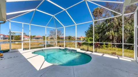Exterior - 6207 46th Ct E, Bradenton, FL 34203 photo 3 of 6