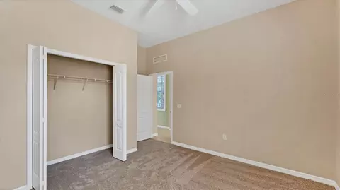 Bedroom - 6207 46th Ct E, Bradenton, FL 34203 photo 3 of 7