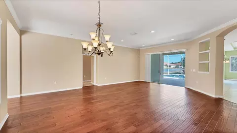 Living - 6207 46th Ct E, Bradenton, FL 34203 photo 6 of 8