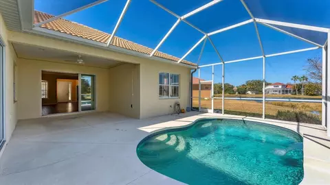 Exterior - 6207 46th Ct E, Bradenton, FL 34203 photo 4 of 6