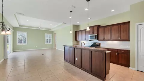 Living - 6207 46th Ct E, Bradenton, FL 34203 photo 5 of 8