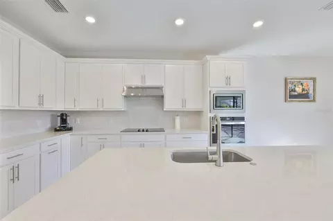 Kitchen - 16320 Hidden Oak Loop, Bradenton, FL 34211 photo 3 of 7