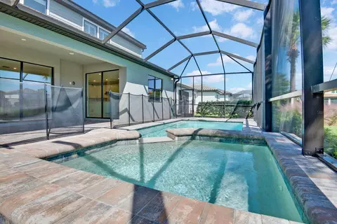 Exterior - 16320 Hidden Oak Loop, Bradenton, FL 34211 photo 4 of 6