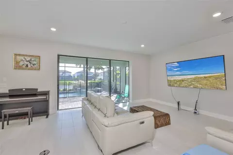 Living - 16320 Hidden Oak Loop, Bradenton, FL 34211 photo 1 of 5
