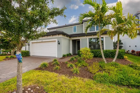 Exterior - 16320 Hidden Oak Loop, Bradenton, FL 34211 photo 2 of 6