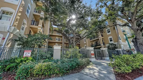 1268 11th St #2403, Sarasota, FL 34236