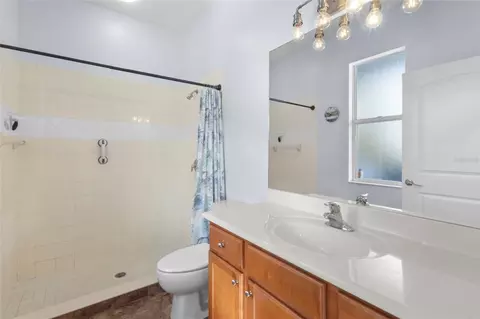 Bath - 8844 Stone Harbour Loop, Bradenton, FL 34212 photo 4 of 4