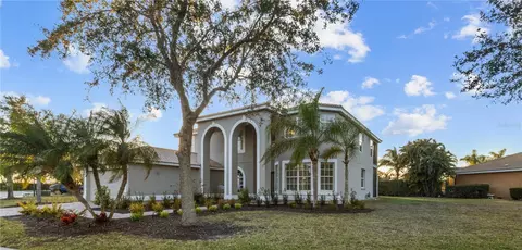 Exterior - 8844 Stone Harbour Loop, Bradenton, FL 34212 photo 9 of 11