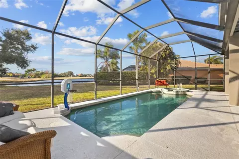 Exterior - 8844 Stone Harbour Loop, Bradenton, FL 34212 photo 2 of 11