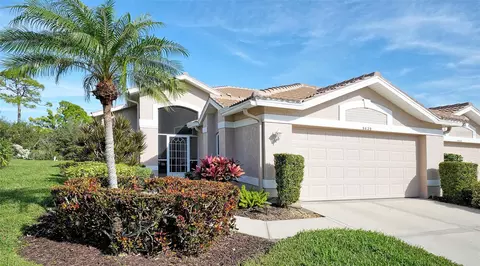 9429 Forest Hills Cir, Sarasota, FL 34238