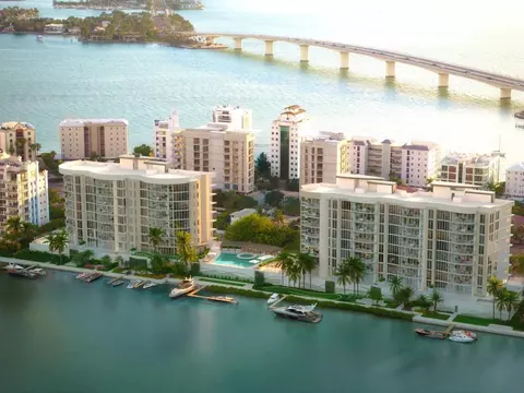 590 Golden Gate Pt #906, Sarasota, FL 34236