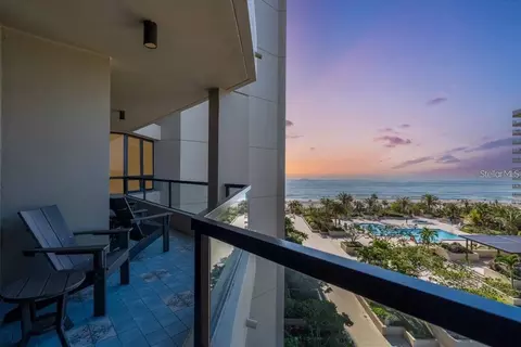 1211 Gulf Of Mexico Dr #403, Longboat Key, FL 34228