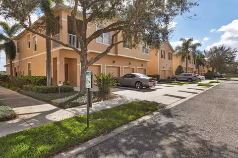 3774 Parkridge Cir #23-202, Sarasota, FL 34243
