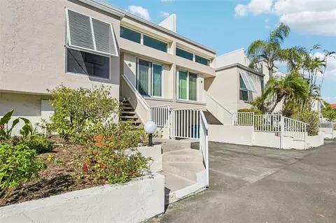 3701 E Bay Dr #5, Holmes Beach, FL 34217