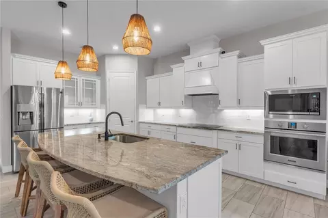 Kitchen - 503 167th Blvd E, Bradenton, FL 34212 photo 2 of 4