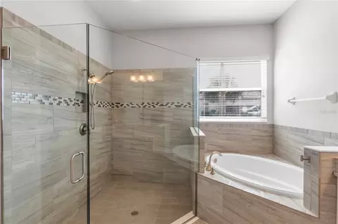 Bath - 503 167th Blvd E, Bradenton, FL 34212 photo 2 of 5
