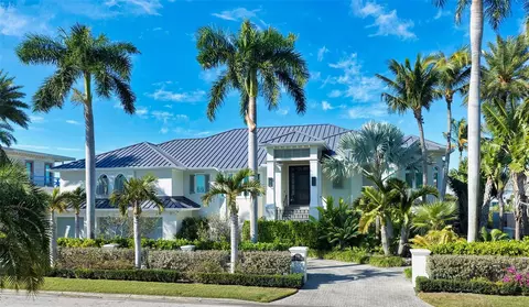 119 N Warbler Ln, Sarasota, FL 34236