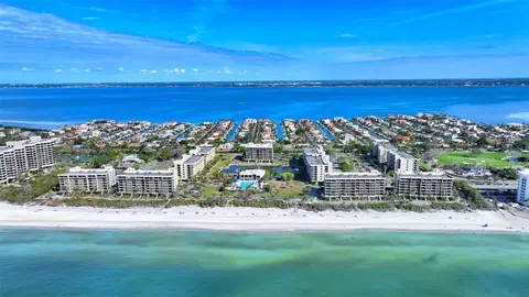 1085 Gulf Of Mexico Dr #205, Longboat Key, FL 34228
