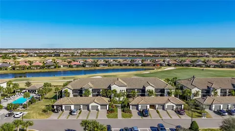 5711 Palmer Cir #205, Bradenton, FL 34211