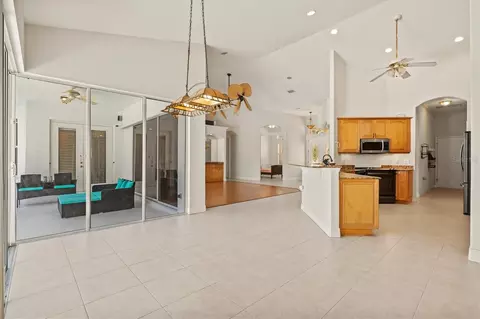 Entry Way - 4008 Twin Rivers Trl, Parrish, FL 34219 photo 3 of 4