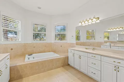 Bath - 4008 Twin Rivers Trl, Parrish, FL 34219 photo 1 of 5