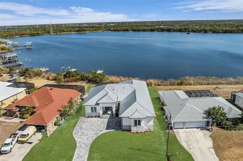 2228 Harbour Dr, Punta Gorda, FL 33983